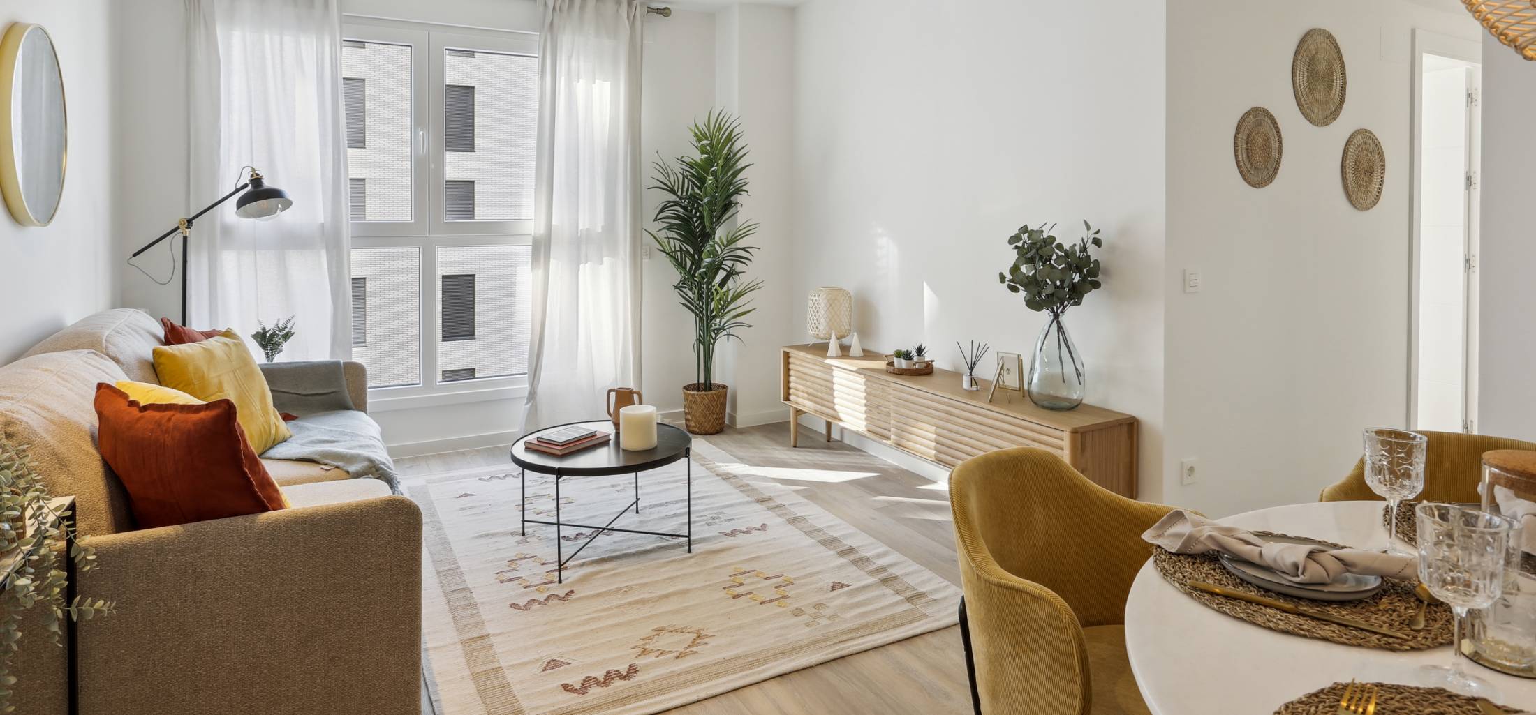 Salón luminoso amueblado en Luzzes | Ensanche de Vallecas